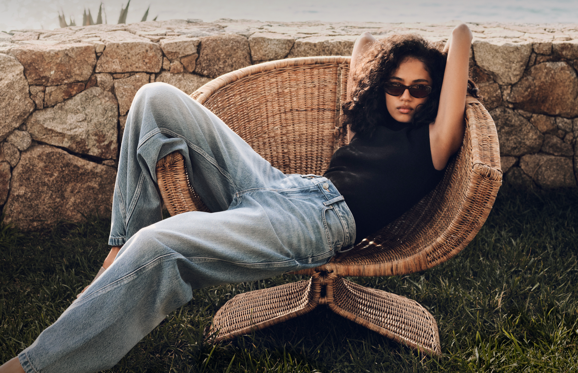 denim_hero_section_a_desktop