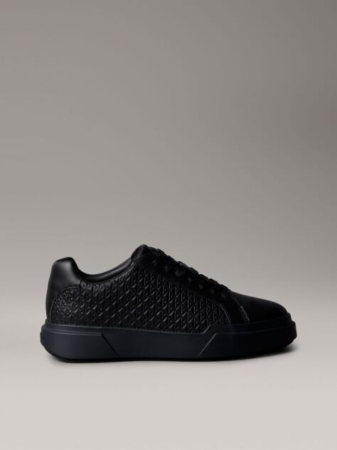 Black Durable Traction Logo Trainers  Men