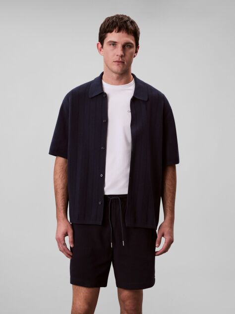 Blue Shorts from CALVIN KLEIN JEANS. These shorts look very sleek thanks to the perfect fit  Men