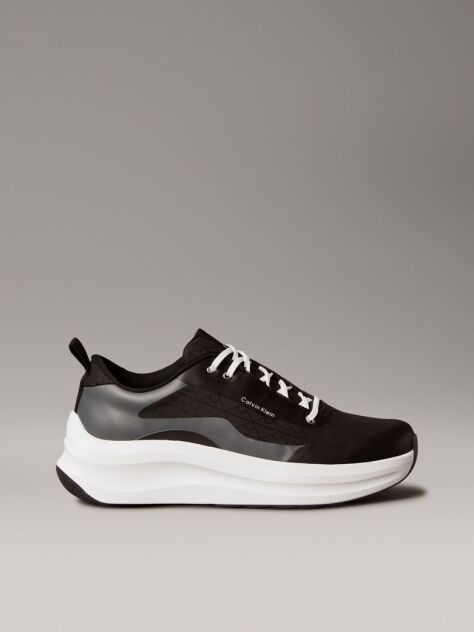 Black Emblem Logo Chunky Runner Trainers  Men