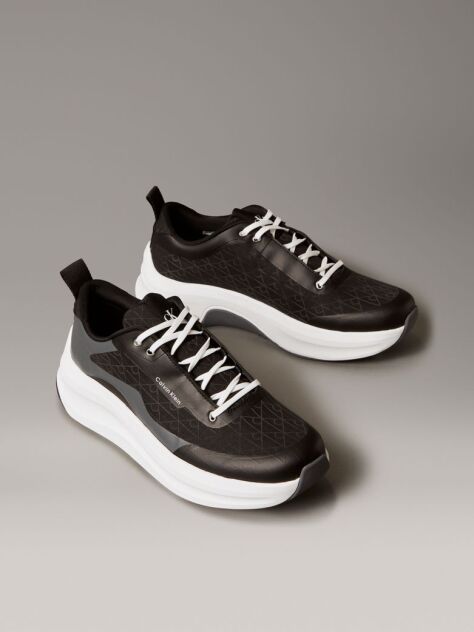 Black Emblem Logo Chunky Runner Trainers  Men