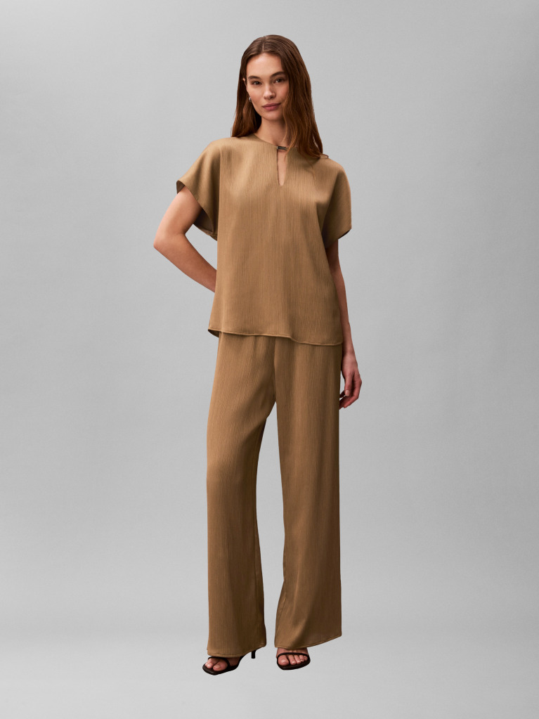 Brown Plissé Keyhole Short Sleeve Top  Women
