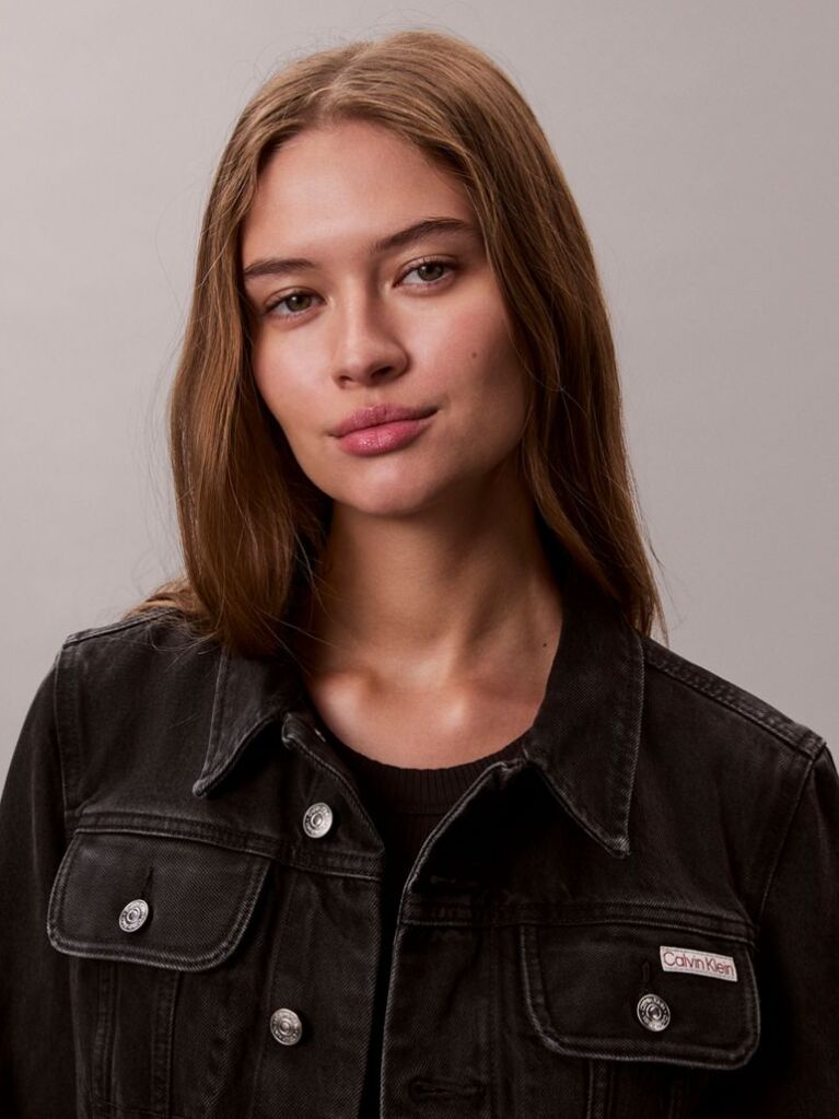 Black Cropped 90s Denim Jacket  Women