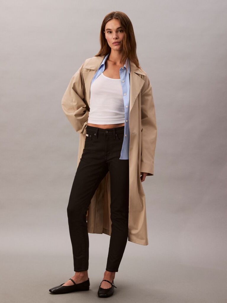 Μαύρο Τζιν Σε Skinny Γραμμή Με Κανονική Μέση  Γυναίκα