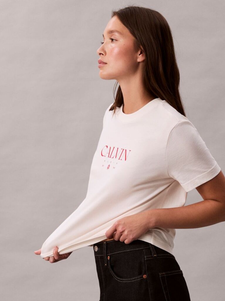 Λευκό T-Shirt Με Γραφικό Τύπωμα Και Slim Γραμμή  Γυναίκα