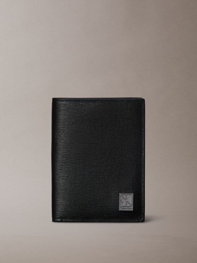Black Leather RFID Emblem Logo Billfold Wallet  Men