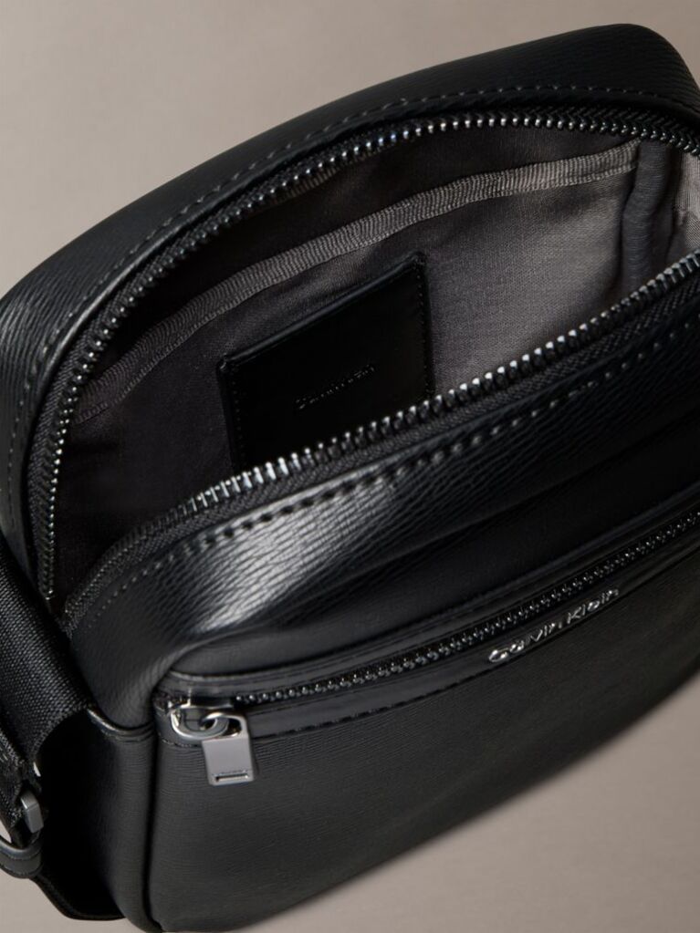 Black Textured Zip Reporter Bag  Men