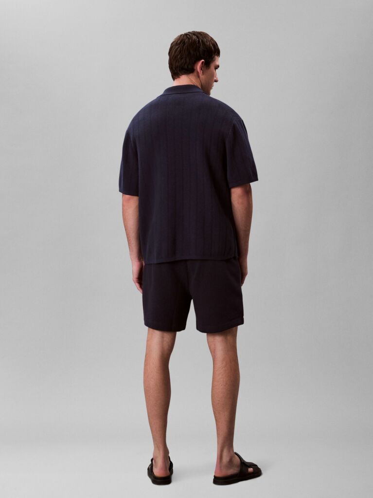 Blue Shorts from CALVIN KLEIN JEANS. These shorts look very sleek thanks to the perfect fit  Men