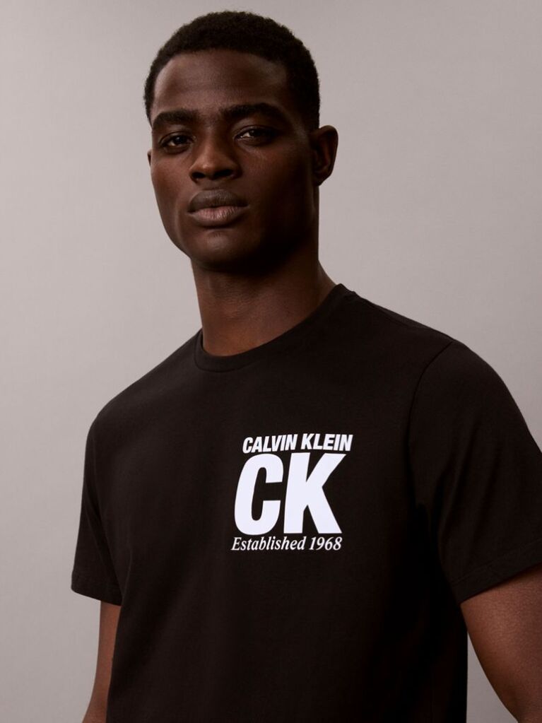 Black Short Sleeve Graphic T-Shirt  Men