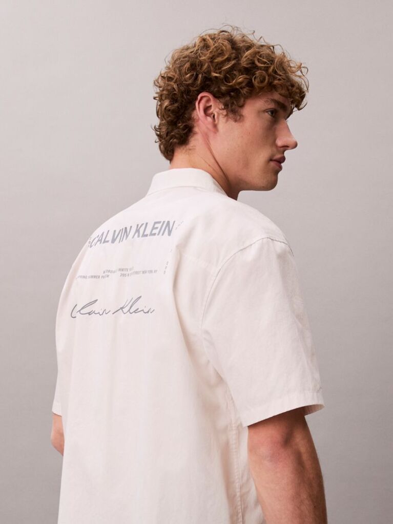 White Shortsleev Solid Poplin Boxy Relaxed Shirt  Men