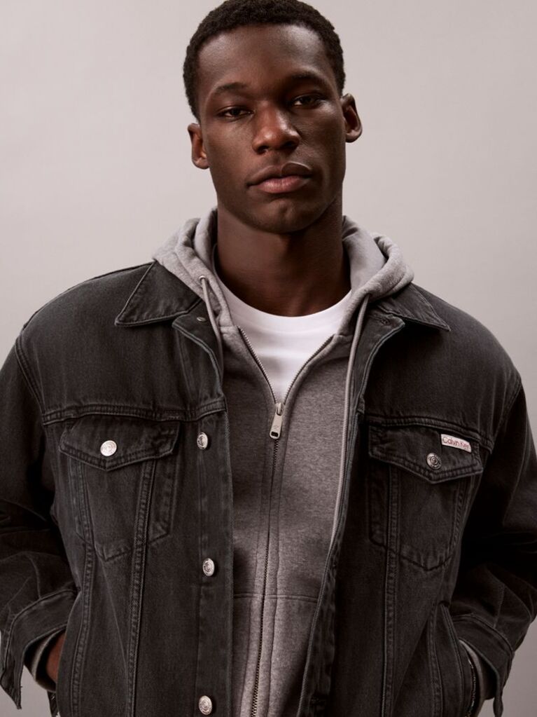 Black 90s Denim Trucker Jacket  Men