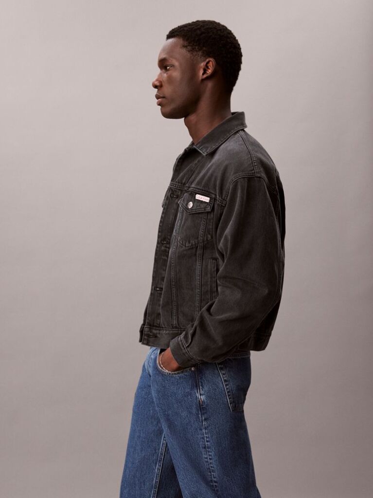 Black 90s Denim Trucker Jacket  Men
