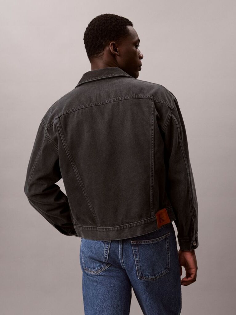 Black 90s Denim Trucker Jacket  Men