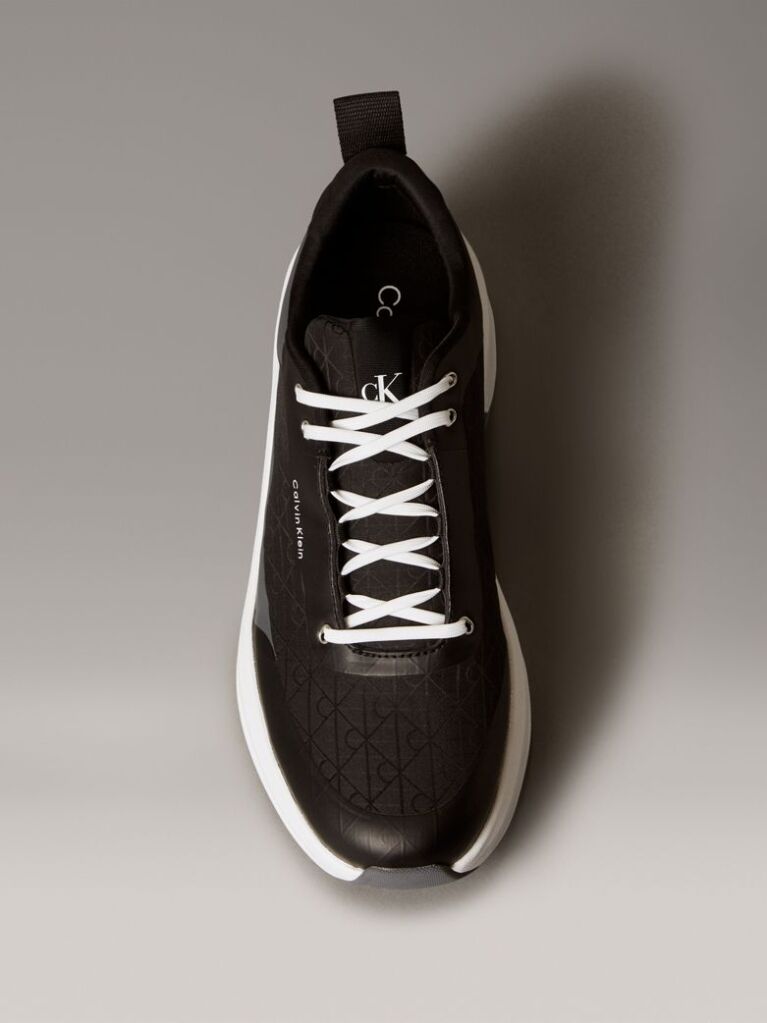 Black Emblem Logo Chunky Runner Trainers  Men