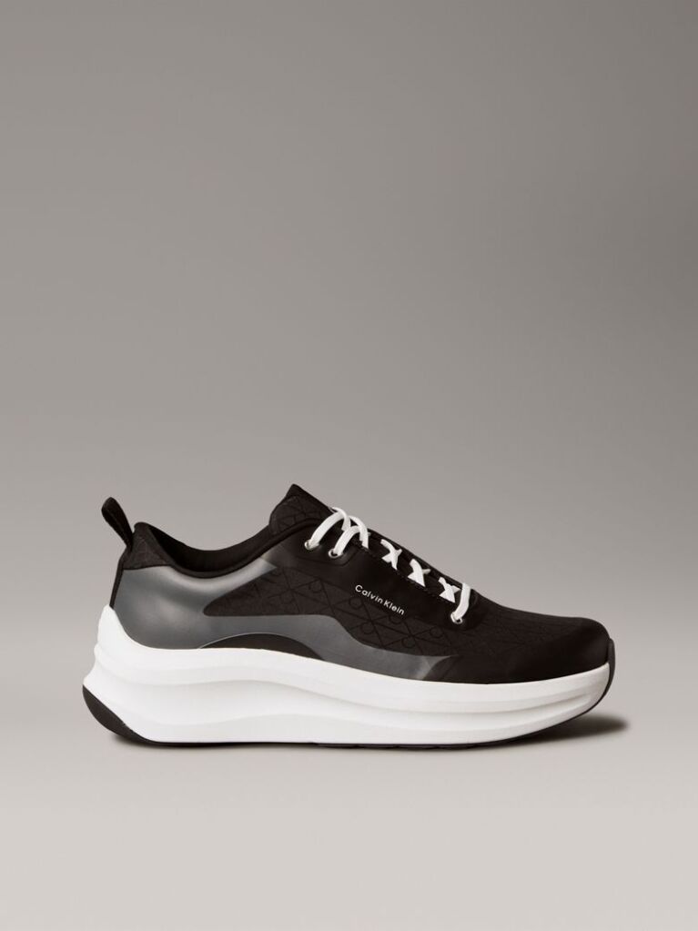 Black Emblem Logo Chunky Runner Trainers  Men